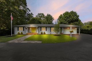 135 Fairview Ave, Brockton, MA 02301