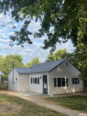 106 N  Franklin St, Clayton, IL 62324
