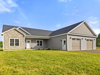 5 Allen Drive, Orrington, ME 04474