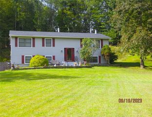 497 Burlingham Road, Bloomingburg, NY 12721