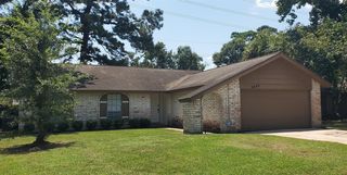5226 Moonshadows Dr, Humble, TX 77346