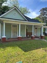 303 Grady Ave NE, Rome, GA 30161