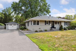 16023 Excelsior Blvd, Minnetonka, MN 55345