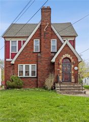 5237 Theodore St, Maple Hts, OH 44137