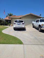 5814 Laurel Canyon Dr, Bakersfield, CA 93313