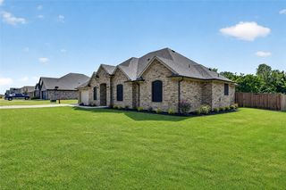 98 Rancho Sol St, Durant, OK 74701