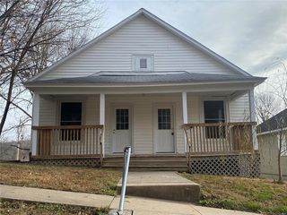 122 N Levering Ave, Hannibal, MO 63401