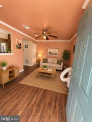 429 60th St NE #2, Washington, DC 20019