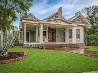 320 E COURTLAND PL, San Antonio, TX 78212