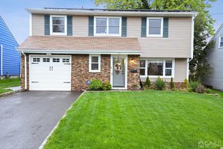 45 N Lincoln Ave, Colonia, NJ 07067