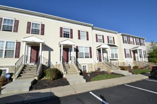 7022 Gallant Fox Dr, New Albany, OH 43054
