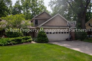 916 Bowes Rd, Lowell, MI 49331