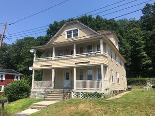 1 Woodlawn Ave #2R, Ansonia, CT 06401
