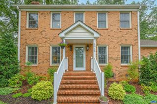 1518 Old Brook Rd, Charlottesville, VA 22901