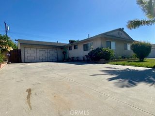5662 Cathy Ln, Cypress, CA 90630