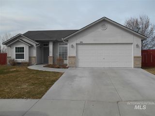 201 E  Buttercup Ct, Nampa, ID 83687