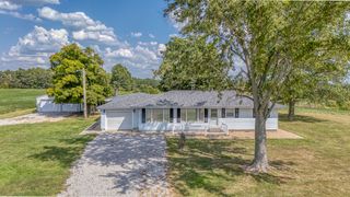 14630 N  Woodlawn Ln, Woodlawn, IL 62898