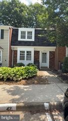 5017 Head Ct, Fairfax, VA 22032