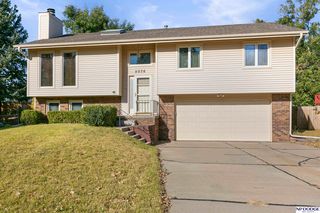 5076 S  161st Cir, Omaha, NE 68135