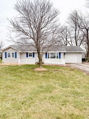 2308 N  2010 East Rd, Watseka, IL 60970