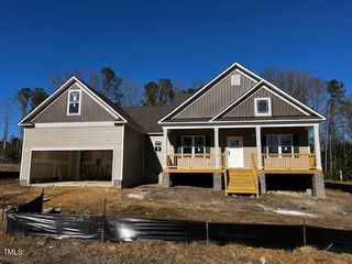 653 Little River Dr, Zebulon, NC 27597