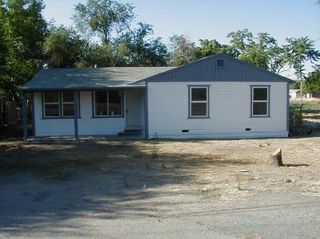 393 E  Lathrop Rd, Lathrop, CA 95330