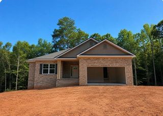 354 Blackberry Ct, Pendergrass, GA 30567