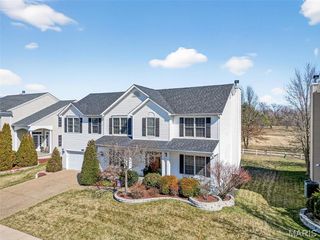 2858 Dardenne Links Dr, Dardenne Prairie, MO 63368