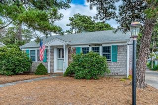 16 Lawrence Rd, Dennis Port, MA 02639