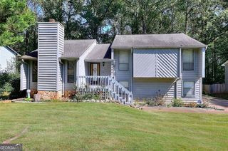 4596 Mossy Ln, Lilburn, GA 30047