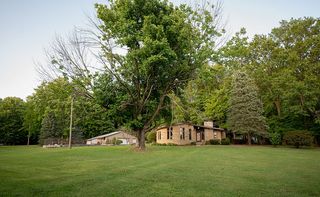 98 Horvath Farms Rd, Hermitage, PA 16148