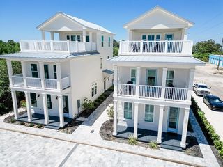200 W  Pine Ave, Eastpoint, FL 32328