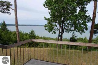 11 Vantage Pointe #11, Glen Arbor, MI 49636