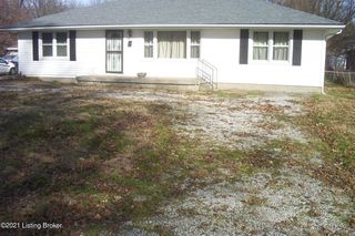 2211 Peaslee Rd, Shively, KY 40216