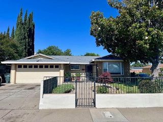 5160 Scarborough Way, Sacramento, CA 95823