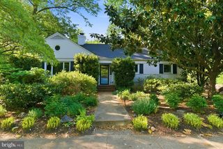 2506 N  Upshur St, Arlington, VA 22207