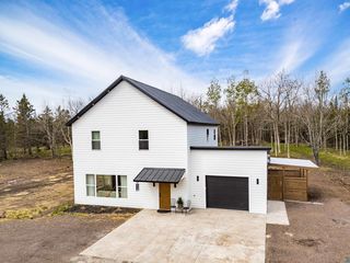 1825 Shilhon Rd, Duluth, MN 55804