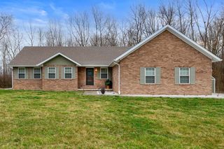 7500 S  Equestrian Pl, Muncie, IN 47302