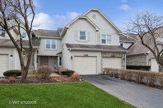 1266 Rhodes Ln, Naperville, IL 60540