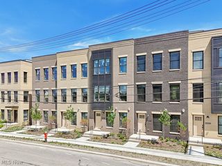11218 N  Park Pl, Cleveland, OH 44106