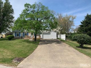 494 E  Dawn View Heights Ct, Bloomfield, IN 47424