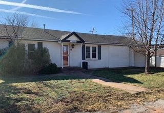 2 Anchor Dr, Sayre, OK 73662