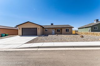 2031 Raptor St, Farmington, NM 87401