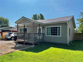 625 E  National Ave, Richland, MO 65556