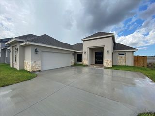 7624 Gladiola St, Brownsville, TX 78526