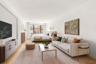 408 W  57th St #4C, Manhattan, NY 10019