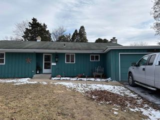 438 W  Jackson St, Belvidere, IL 61008