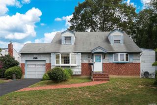 1 3rd Avenue, Farmingdale, NY 11735