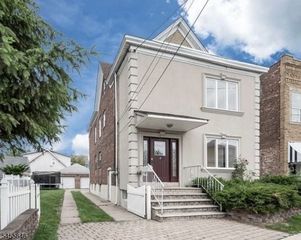 23 Market St, Garfield, NJ 07026