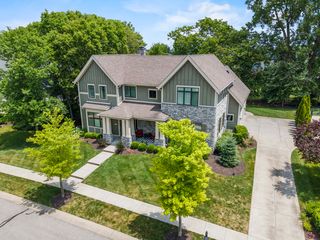 6615 Westminster Dr, Zionsville, IN 46077